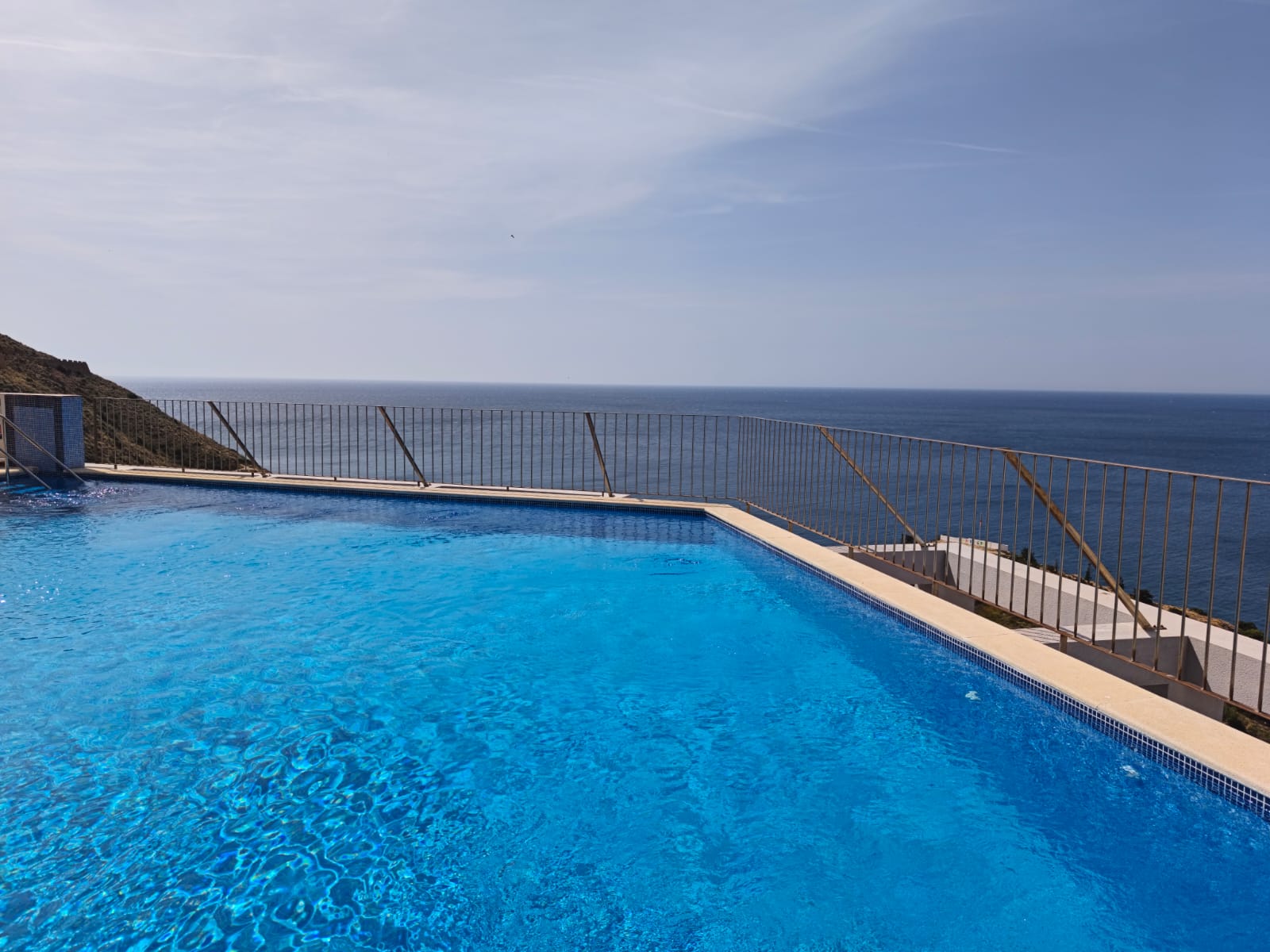 For sale, a truly special apartment in one of the most privileged areas of Benidorm.