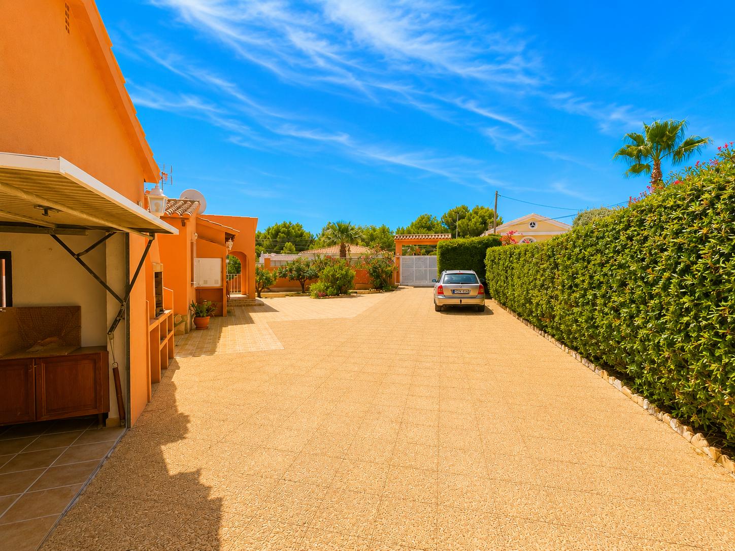 À vendre, chalet indépendant avec piscine privée et terrain de 800 m² dans l'urbanisation Belmonte.