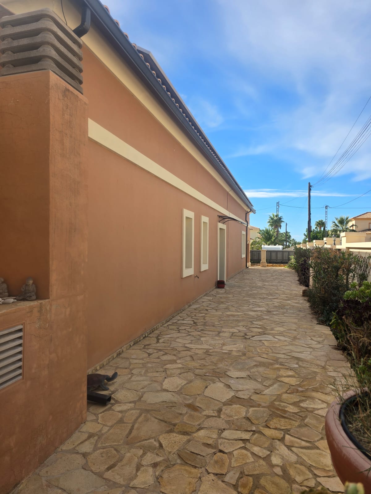 Espectacular villa independiente en Busot con piscina privada, vistas panorámicas y apartamentos independientes
