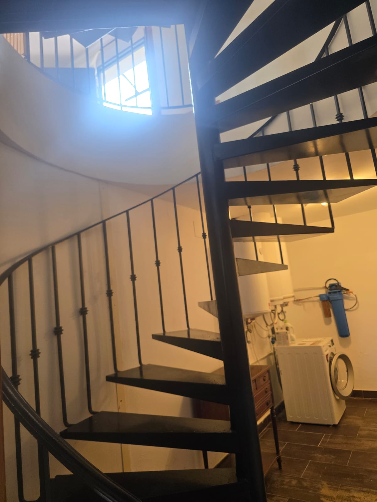 Espectacular villa independiente en Busot con piscina privada, vistas panorámicas y apartamentos independientes