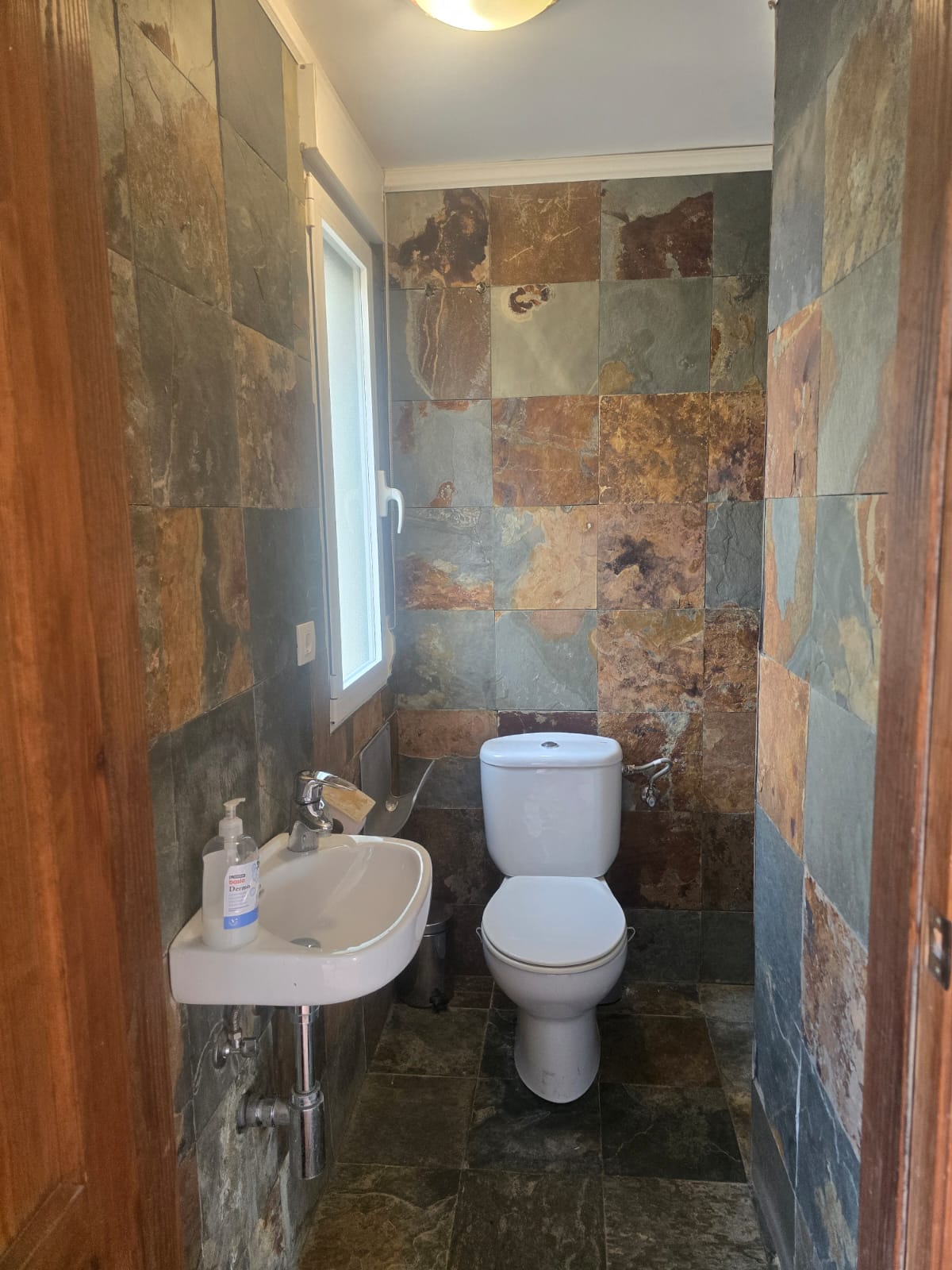 Espectacular villa independiente en Busot con piscina privada, vistas panorámicas y apartamentos independientes