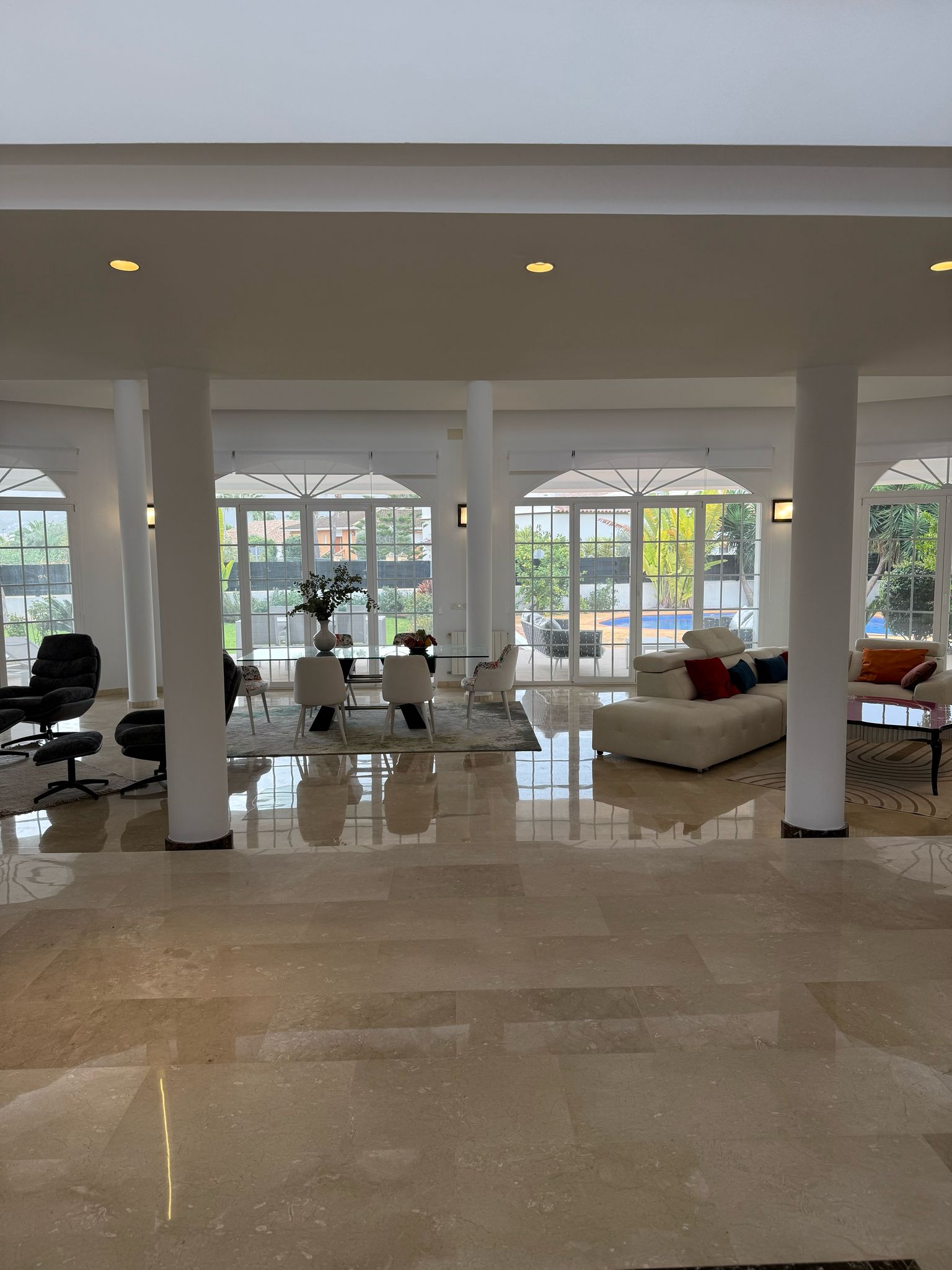 Te koop luxe villa in Alfaz del Pí