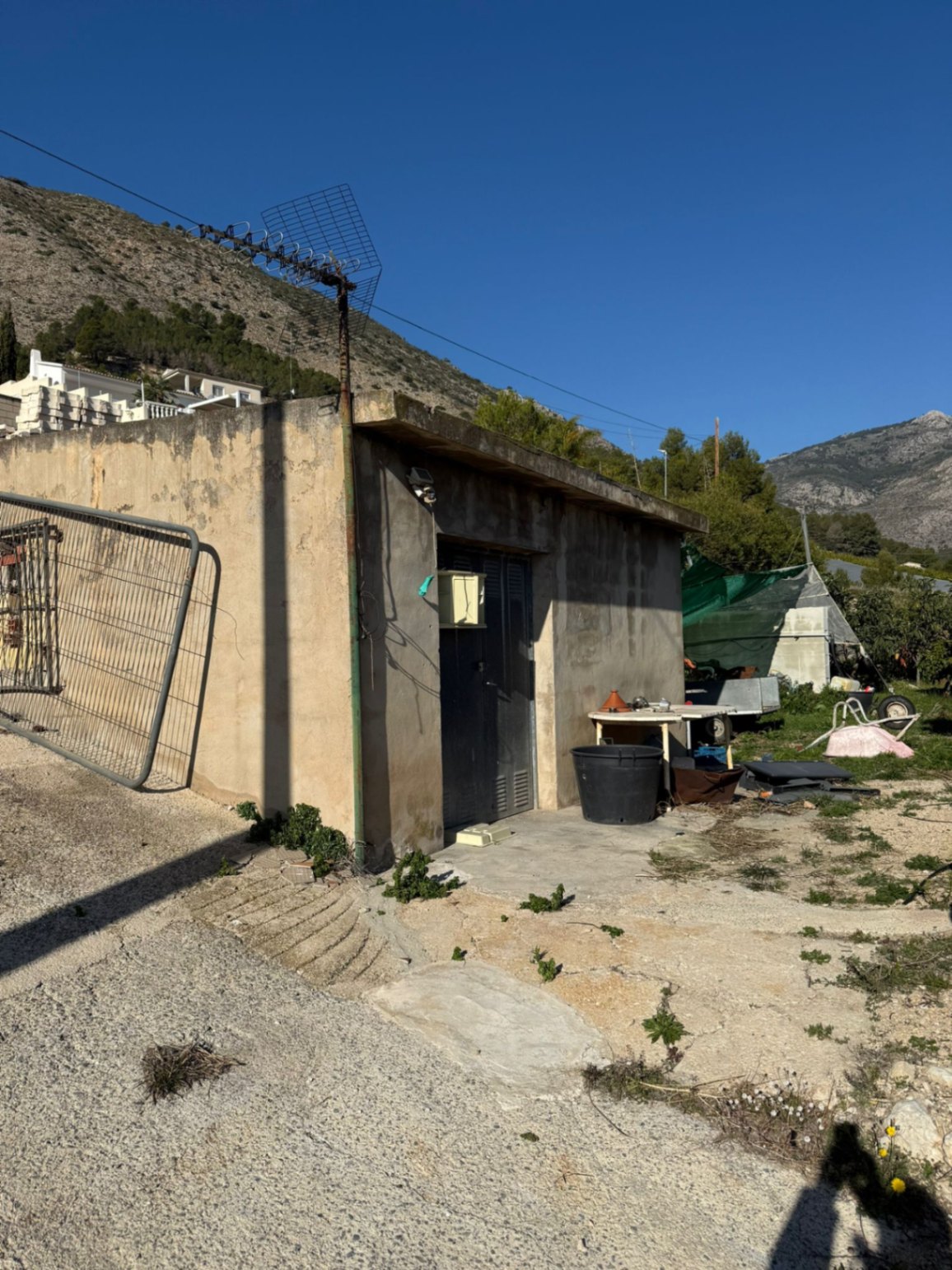 Terreno de 7400 metros en Callosa den Saria con posibilidad de construir hasta 150 m2
