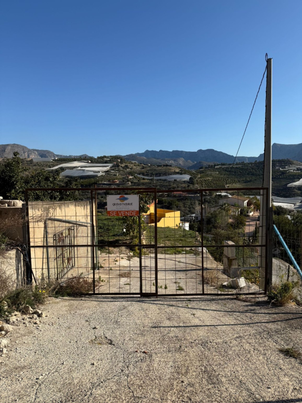 GH-0501 - Terreno de 7400 metros en Callosa den Saria con posibilidad de construir hasta 150 m2