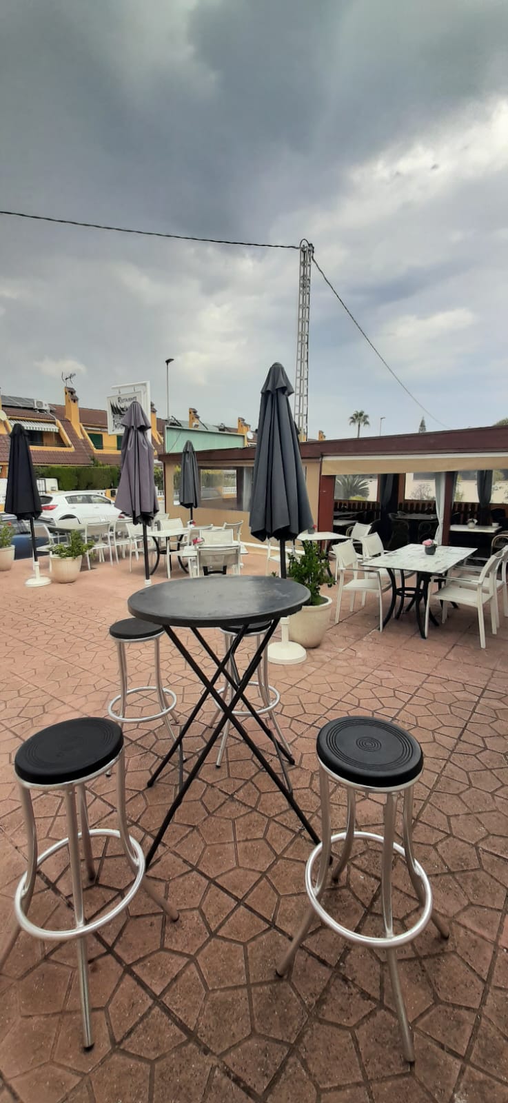 ¡OPORTUNIDAD ÚNICA! TRASPASO RESTAURANTE EN EL CENTRO DE ALBIR