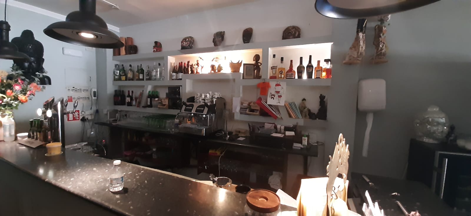 ¡OPORTUNIDAD ÚNICA! TRASPASO RESTAURANTE EN EL CENTRO DE ALBIR