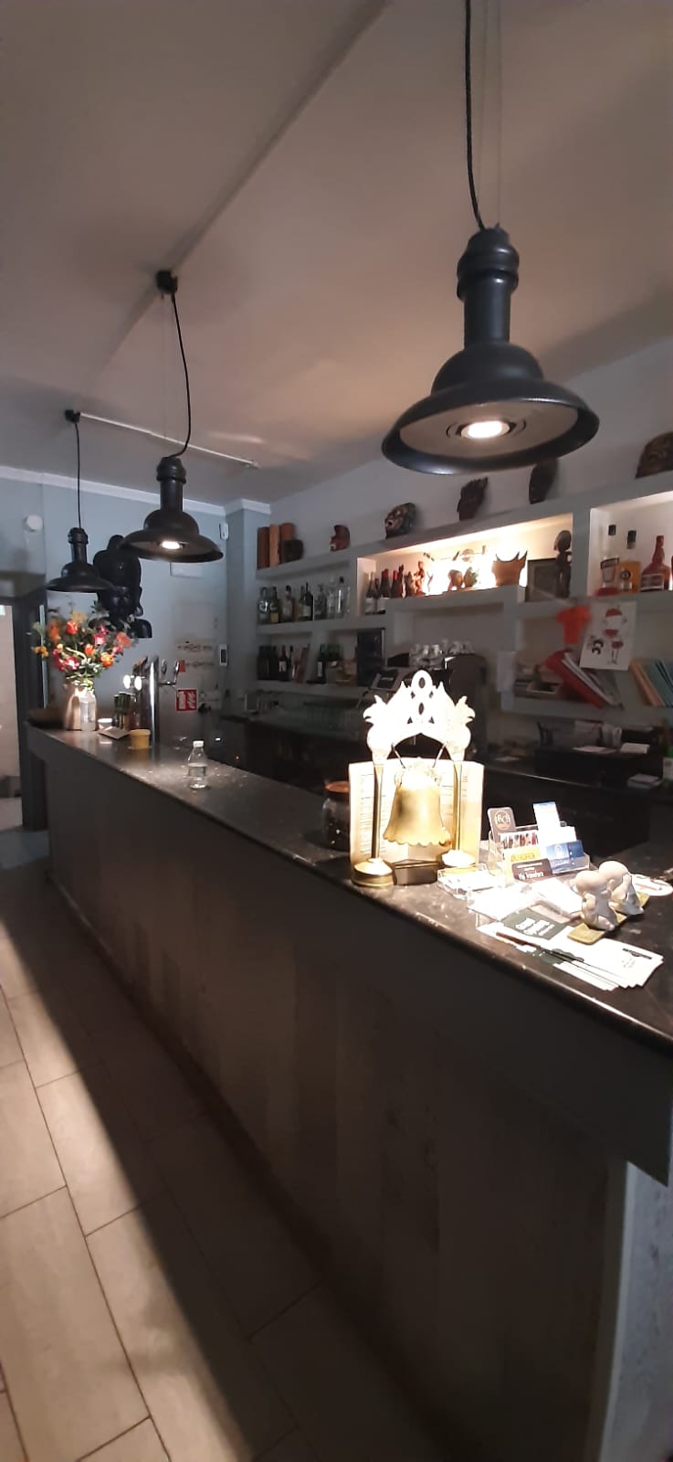 ¡OPORTUNIDAD ÚNICA! TRASPASO RESTAURANTE EN EL CENTRO DE ALBIR