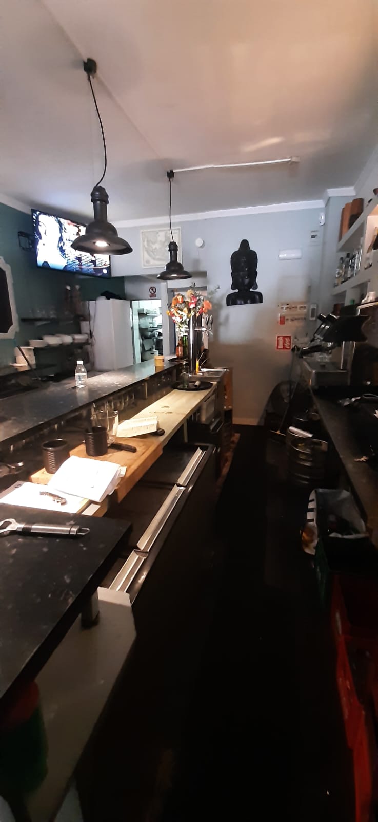 ¡OPORTUNIDAD ÚNICA! TRASPASO RESTAURANTE EN EL CENTRO DE ALBIR