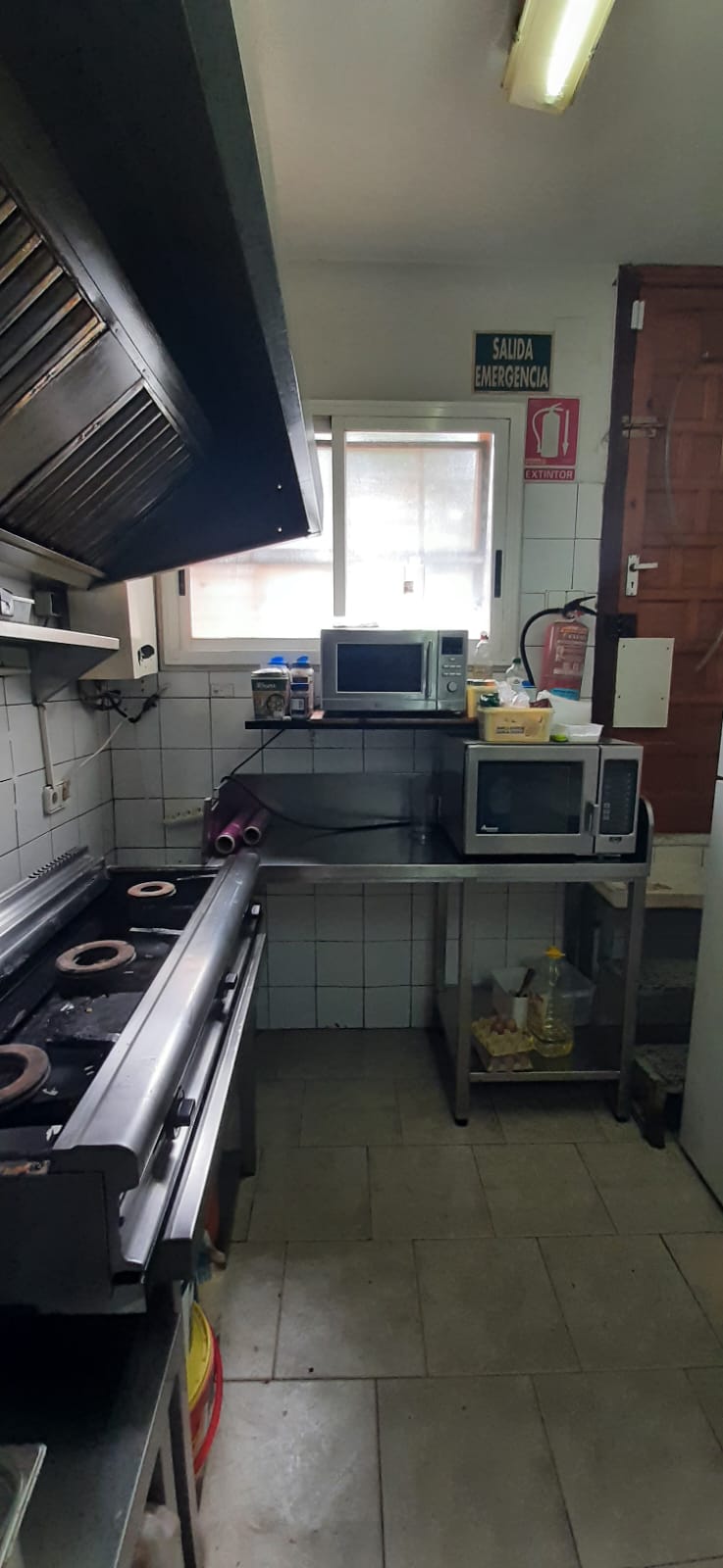 ¡OPORTUNIDAD ÚNICA! TRASPASO RESTAURANTE EN EL CENTRO DE ALBIR