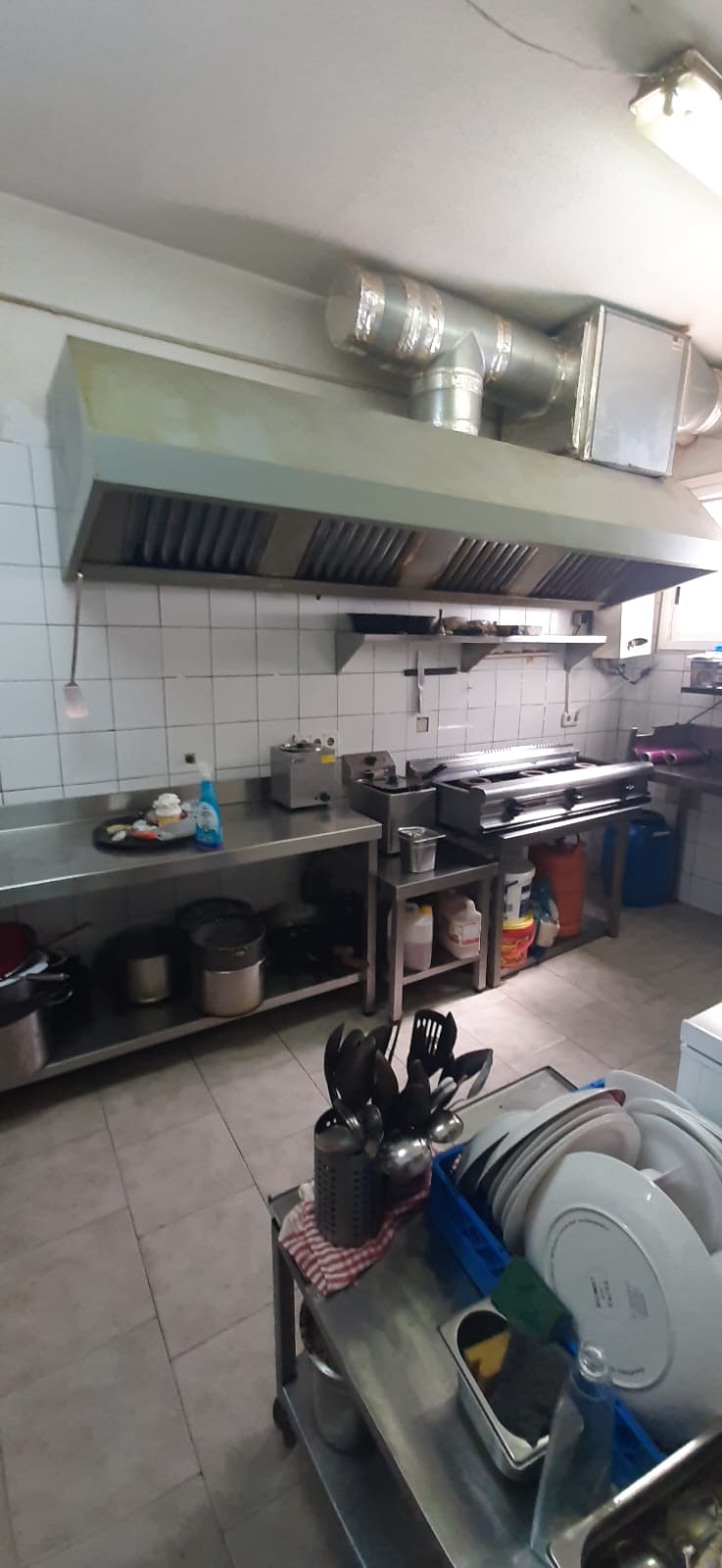 ¡OPORTUNIDAD ÚNICA! TRASPASO RESTAURANTE EN EL CENTRO DE ALBIR
