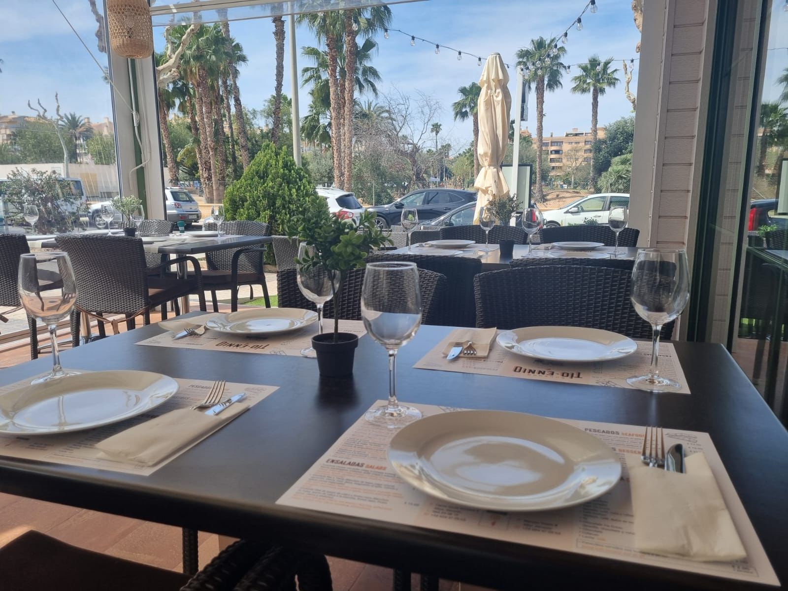 GRAN OPORTUNIDAD DE TRASPASO EN ALBIR, RESTAURANTE TOTALMENTE RENOVADO Y LISTO PARA ENTRAR
