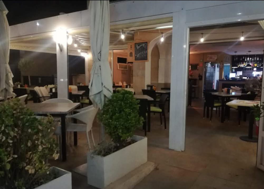 RESTAURANT TRANSFER IN ALBIR – UNIEKE KANS