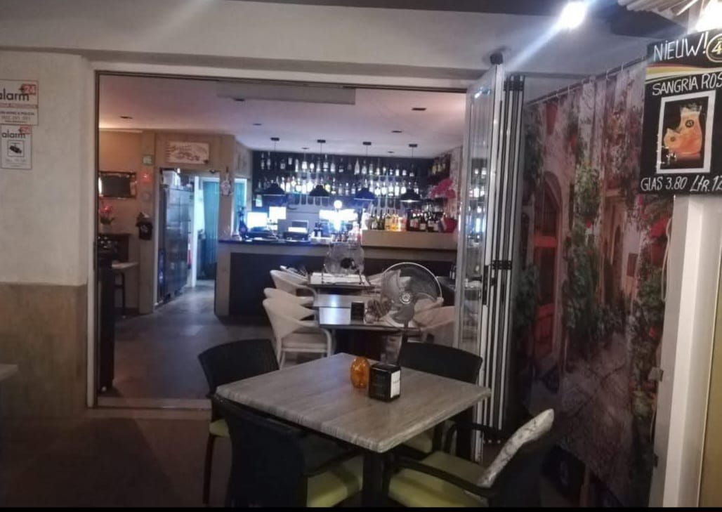 RESTAURANT TRANSFER IN ALBIR – UNIEKE KANS