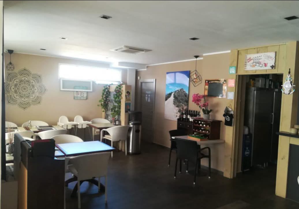 RESTAURANT TRANSFER IN ALBIR – UNIEKE KANS