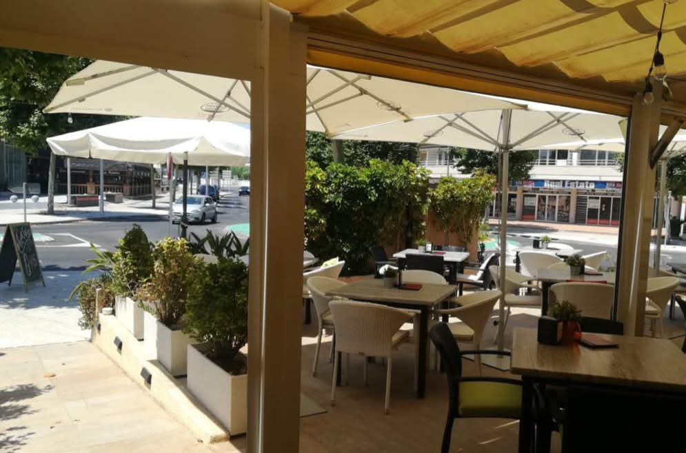 RESTAURANT TRANSFER IN ALBIR – UNIEKE KANS