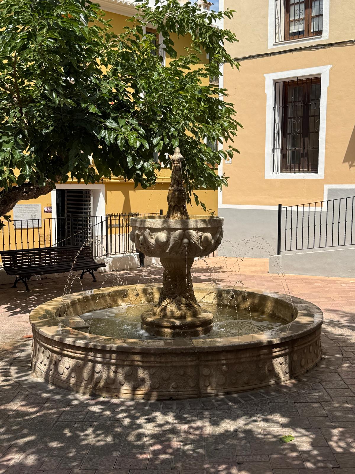 Unique transfer opportunity in the historic heart of La Vila Joiosa!