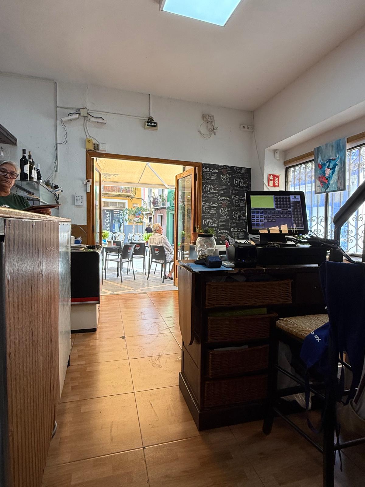 Unique transfer opportunity in the historic heart of La Vila Joiosa!