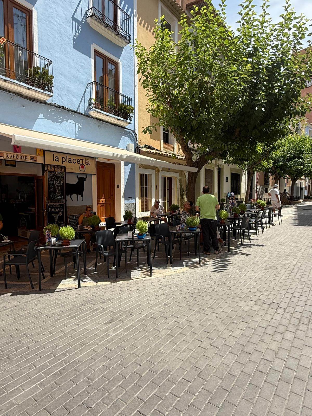 Unique transfer opportunity in the historic heart of La Vila Joiosa!