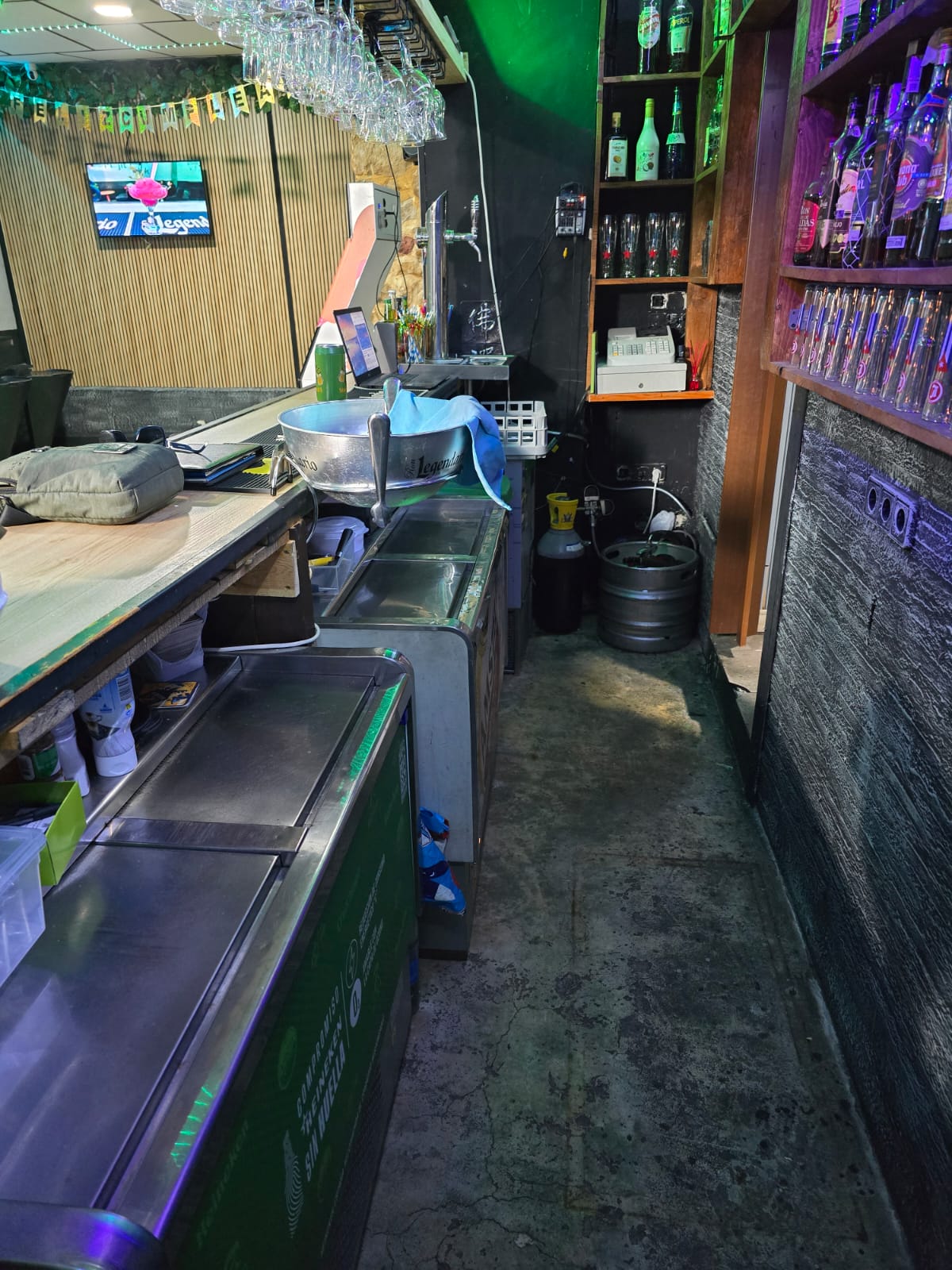 TIL OVERLEVERING: KARAOKE PUB I DET FULLSTENDIGE HJERTET AV ALTEA