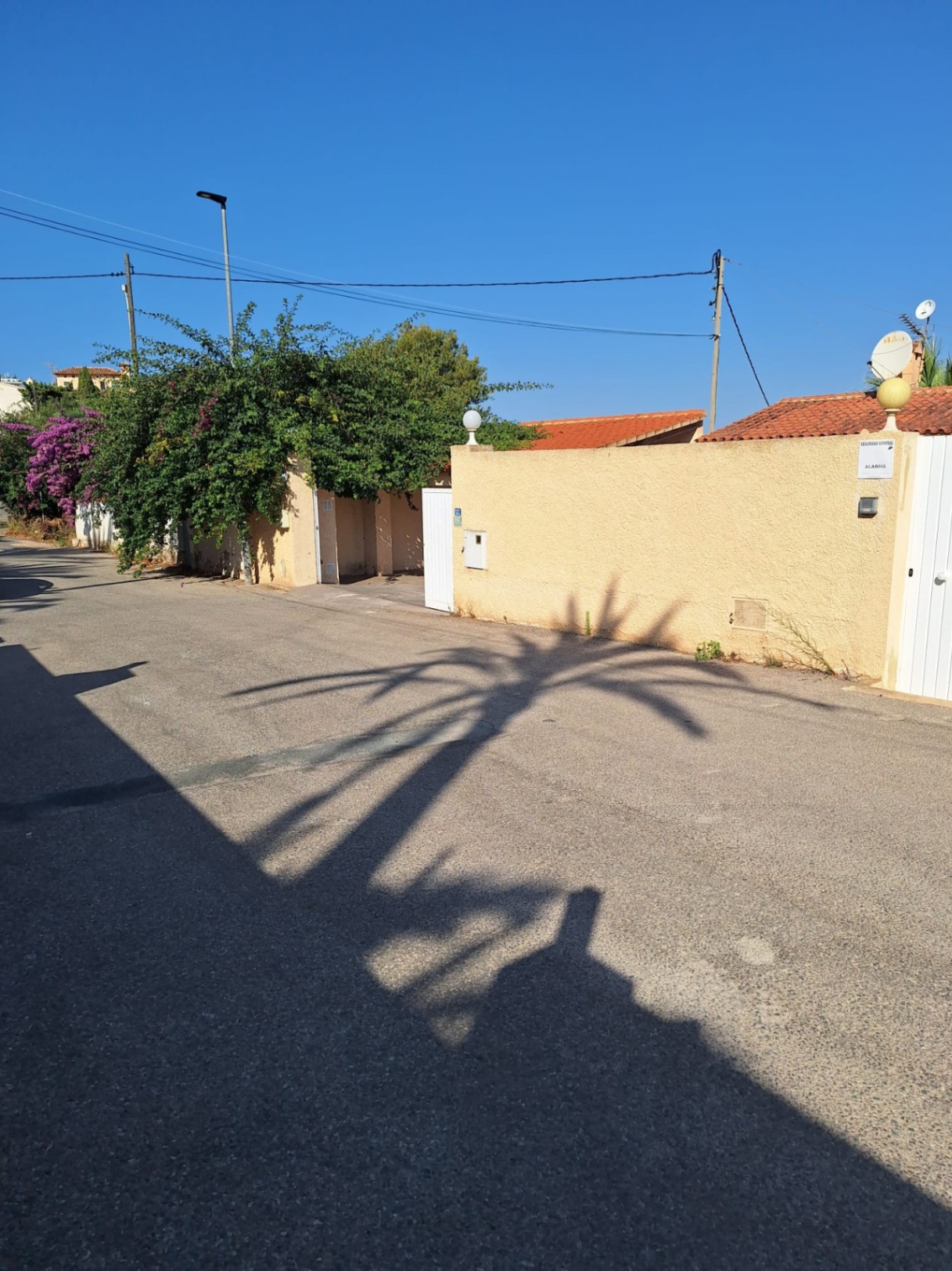 ¡Oportunidad única de alquiler en el corazón de Albir!