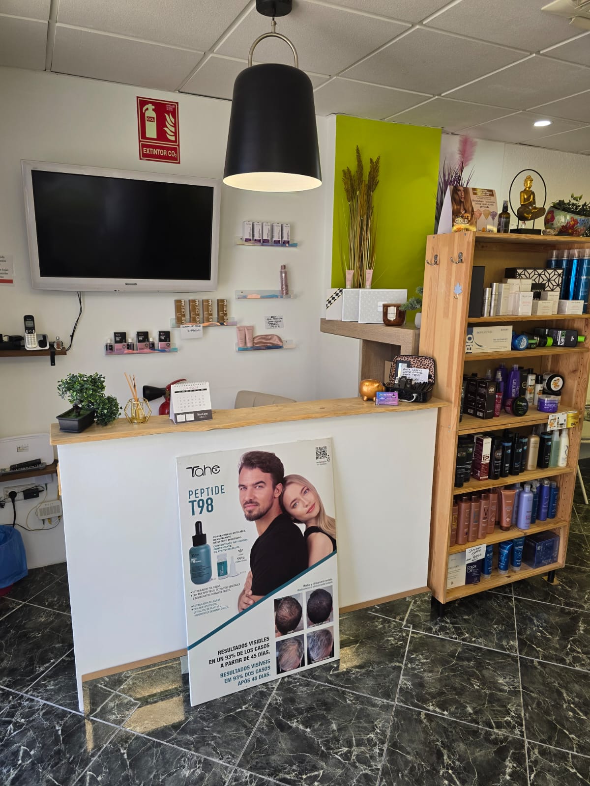 ¡Gran oportunidad en el sector belleza y bienestar en Alfaz del Pi!  