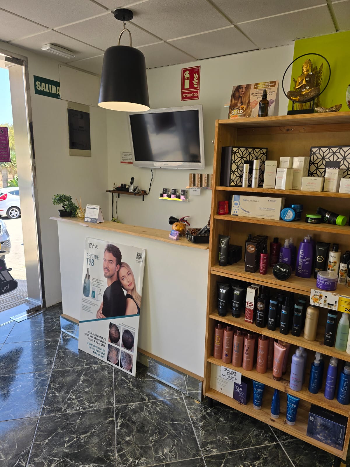 ¡Gran oportunidad en el sector belleza y bienestar en Alfaz del Pi!  