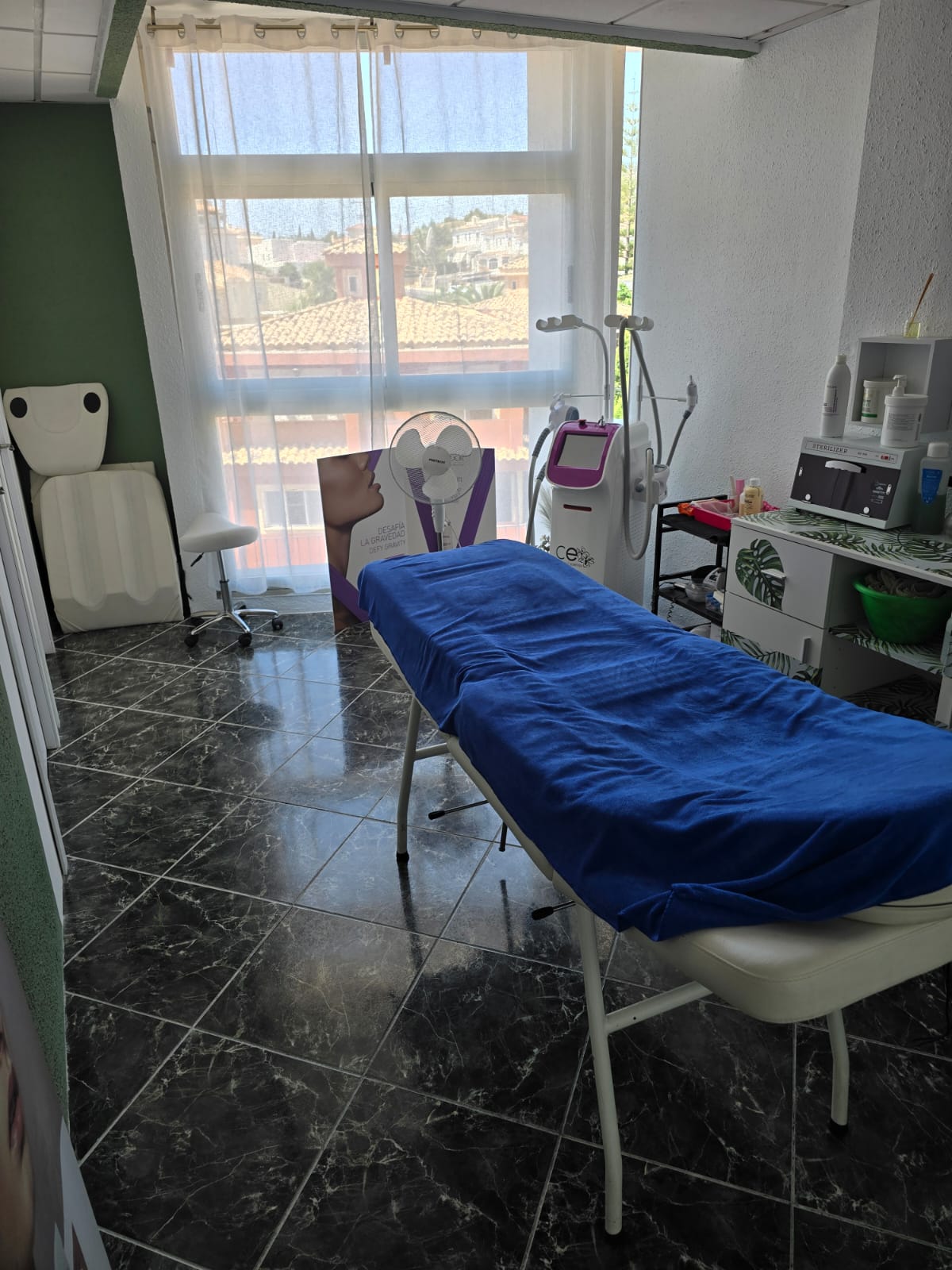¡Gran oportunidad en el sector belleza y bienestar en Alfaz del Pi!  