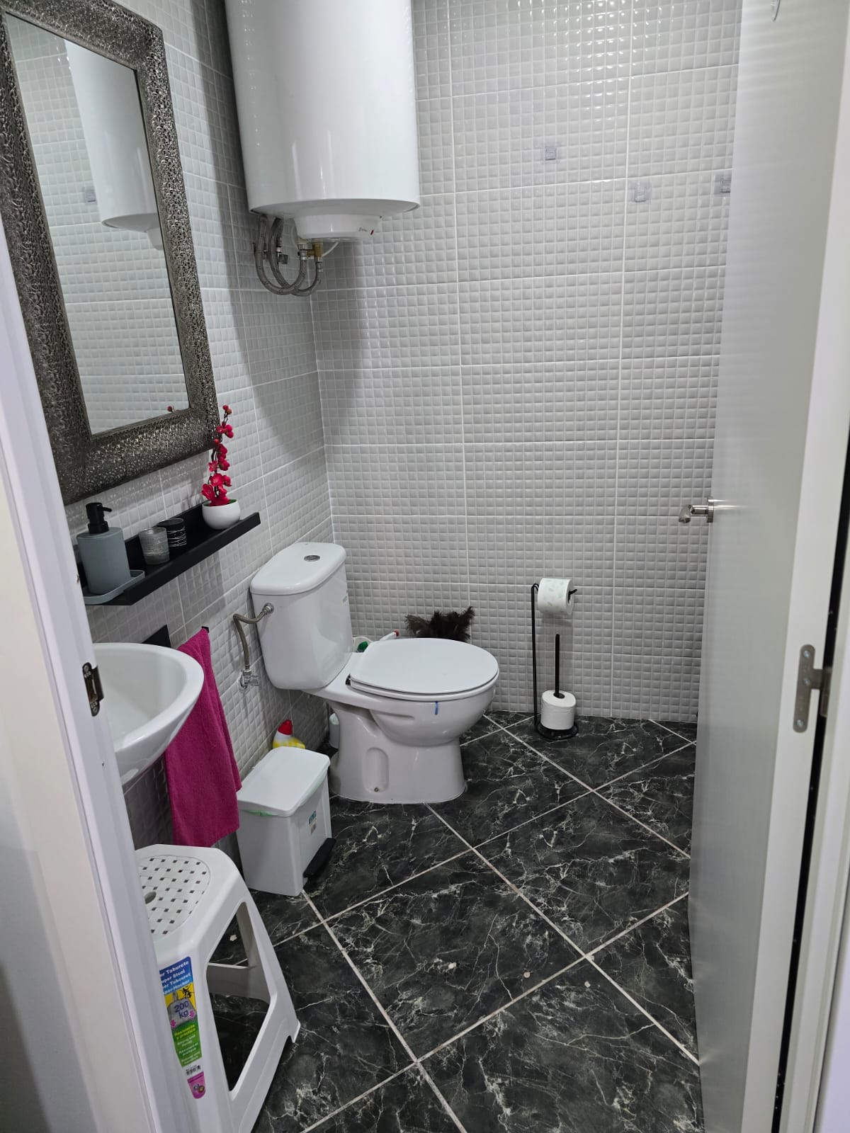¡Gran oportunidad en el sector belleza y bienestar en Alfaz del Pi!  